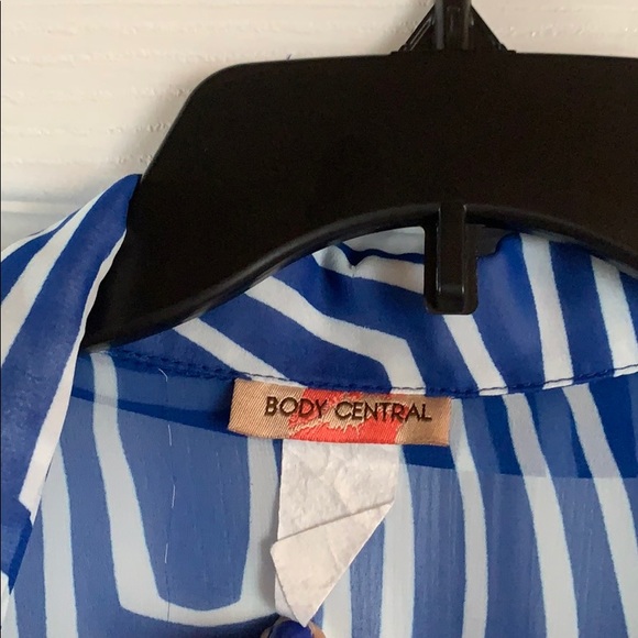 Top - Picture 2 of 3